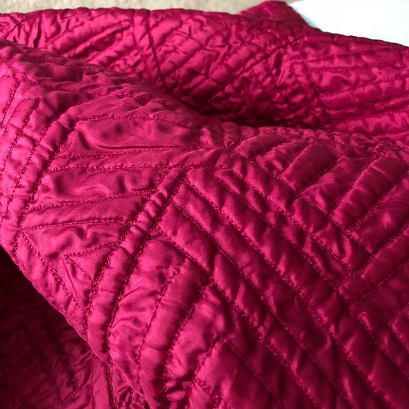 Chico’s Raspberry Light Vest - Picture 4 of 5